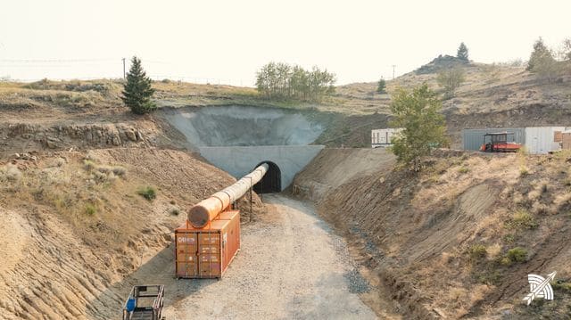 Aerial view of the portal cut, ventilation duct and container at the entrance
