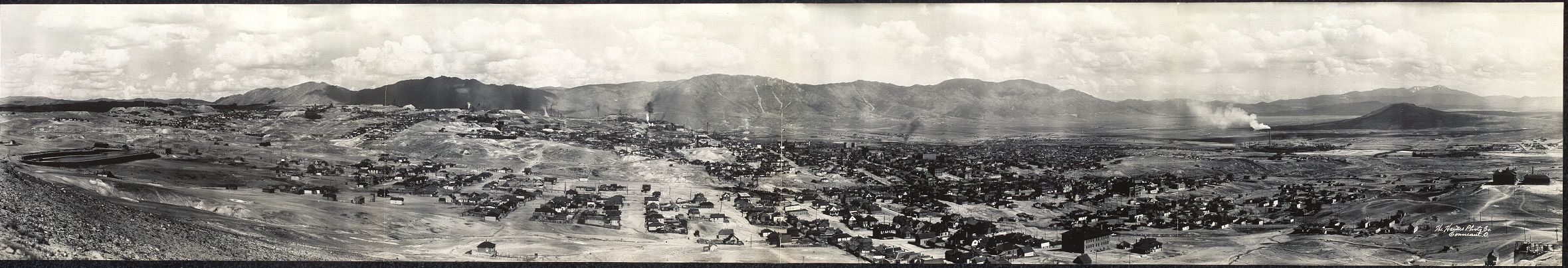 Photographic bird’s-eye panorama of Butte, c. 1908, the city stretching across the valley below the hill